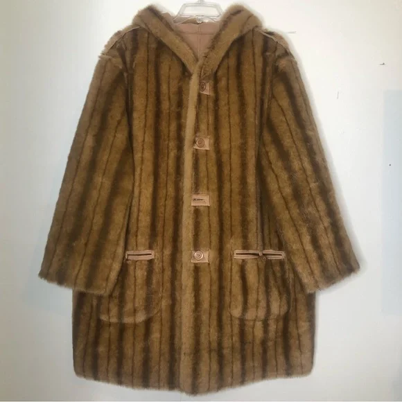 Jones New York Reversible Faux Fur Coat in Camel, size 2X. - Picture 5 of 14